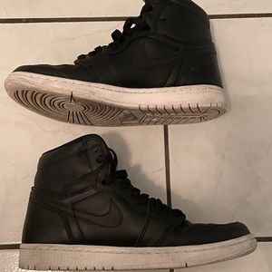 Used Jordan 1 Retros Cyber Mondays 7Y